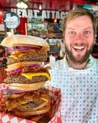 Hamburguesas gigantes del restaurante Heart Attack Grill